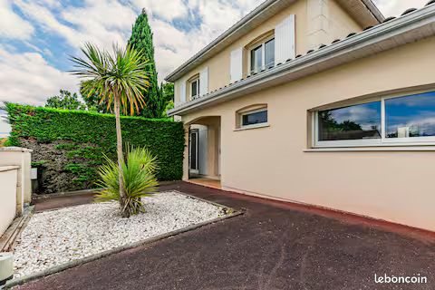Maison à louer, 170m², Le Taillan-Médoc