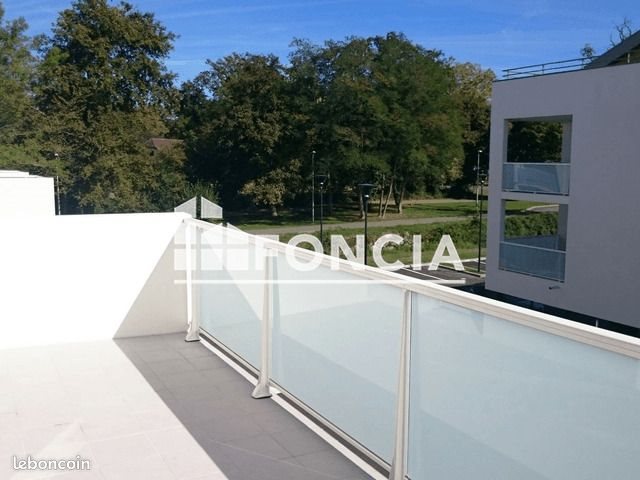 Appartement à louer, 61m², Lons