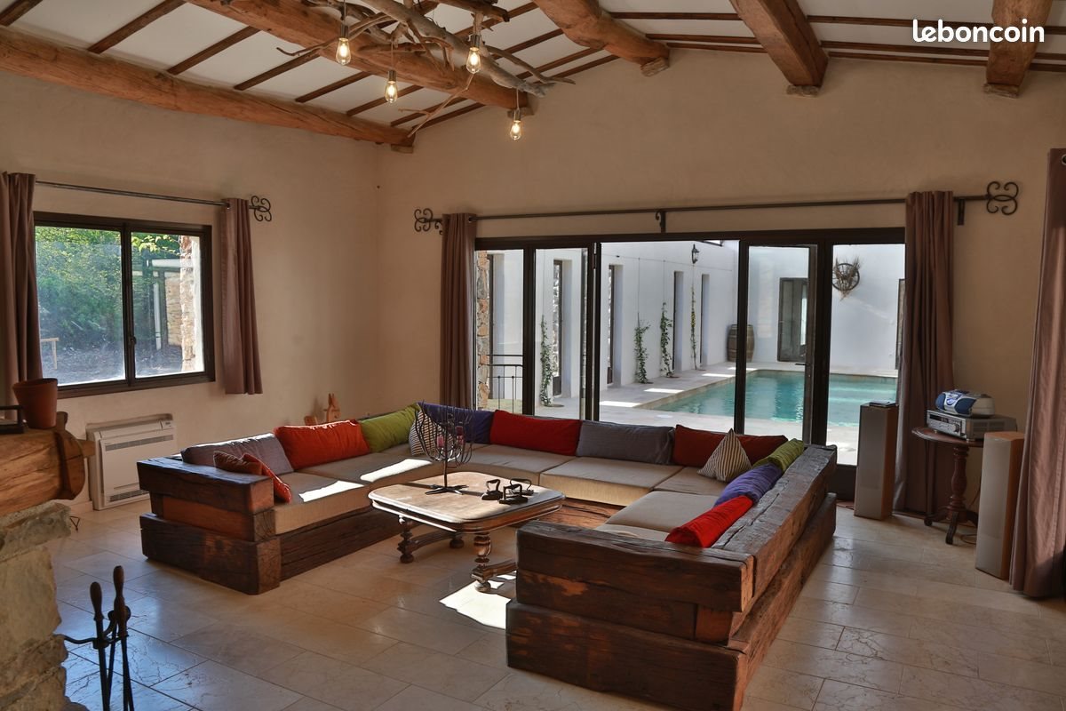 Maison à louer, 223m², Le Thoronet