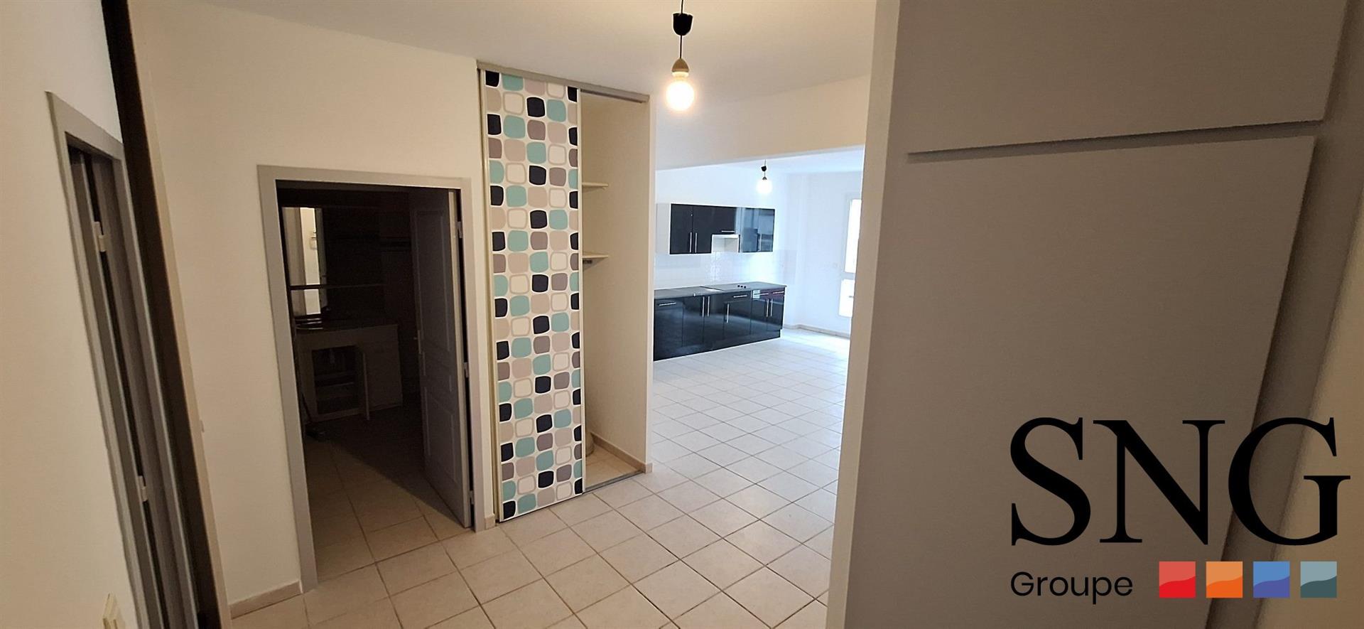 Appartement à louer, 77m², Saint-Etienne