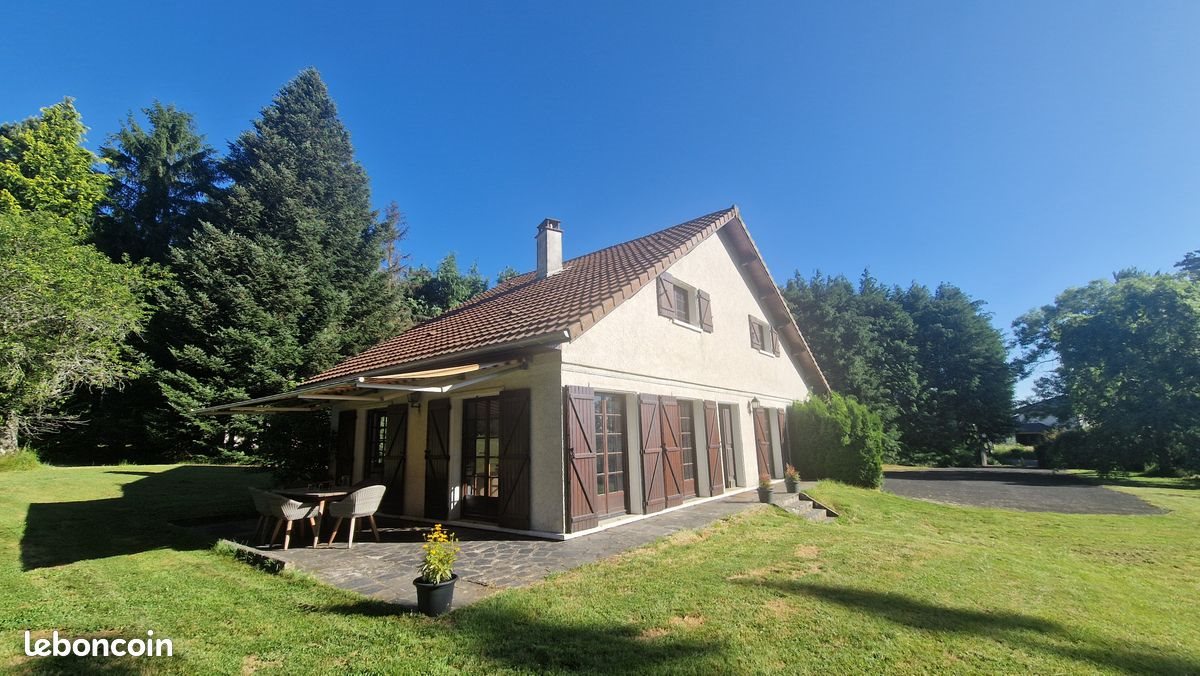 Maison à vendre, 135m², Saint-Genès-Champanelle