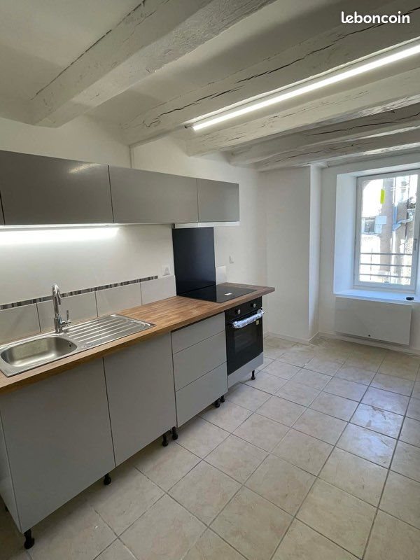 Appartement à louer, 66m², Mirebeau