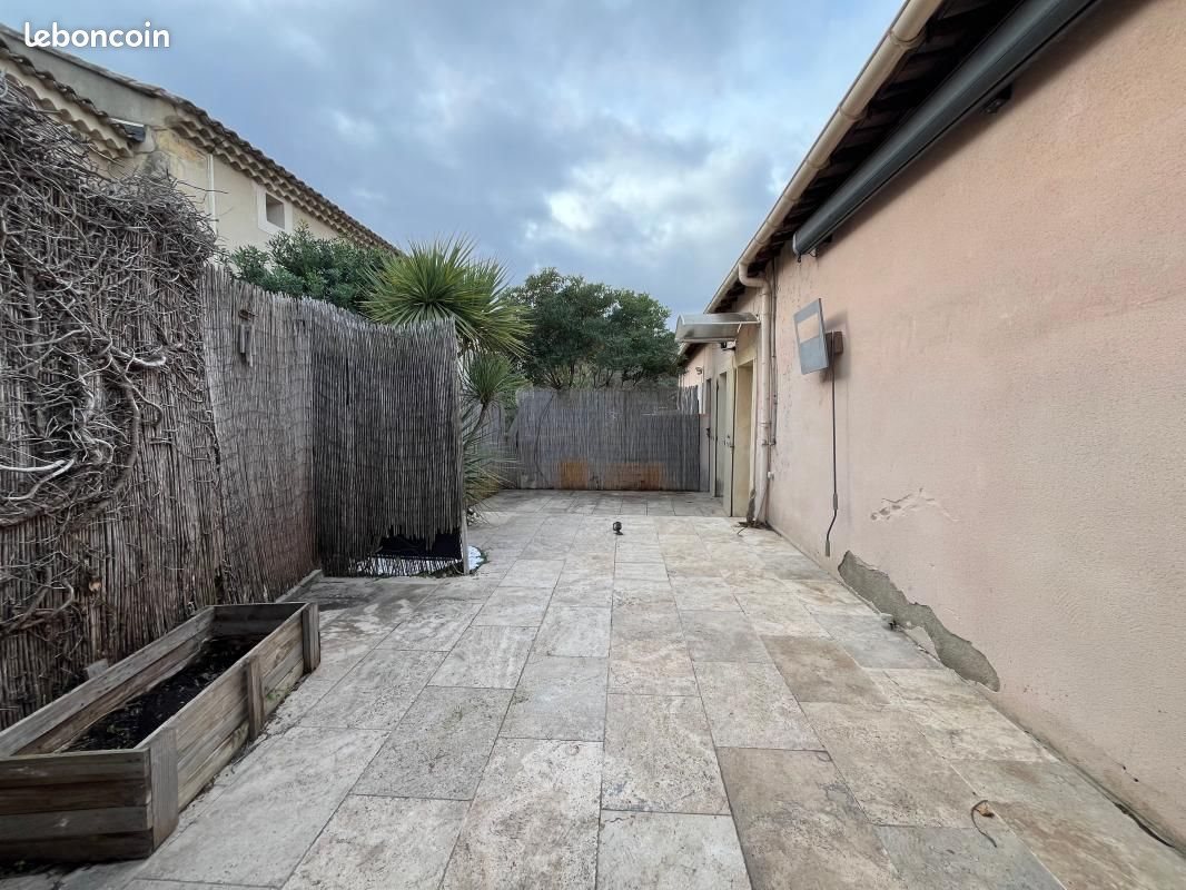 Appartement à louer, 74m², Grans