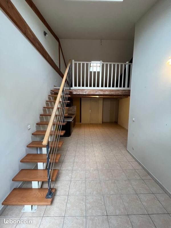 Appartement à louer, 74m², Grans