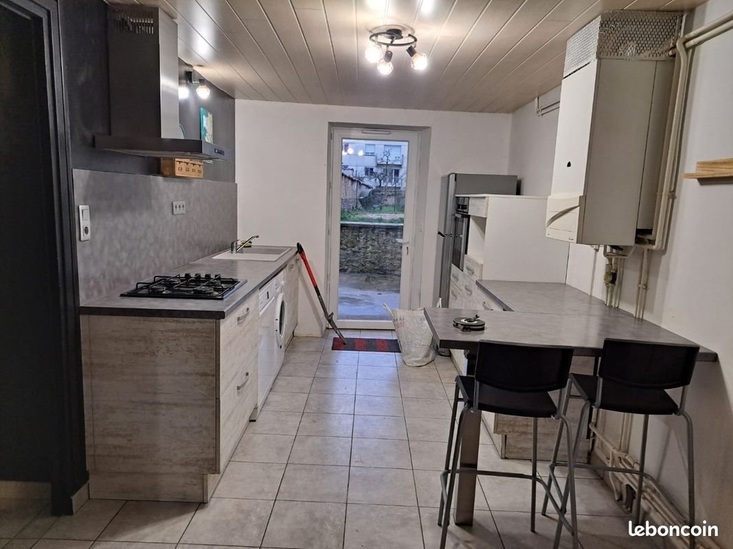 Maison à louer, 120m², Ambert