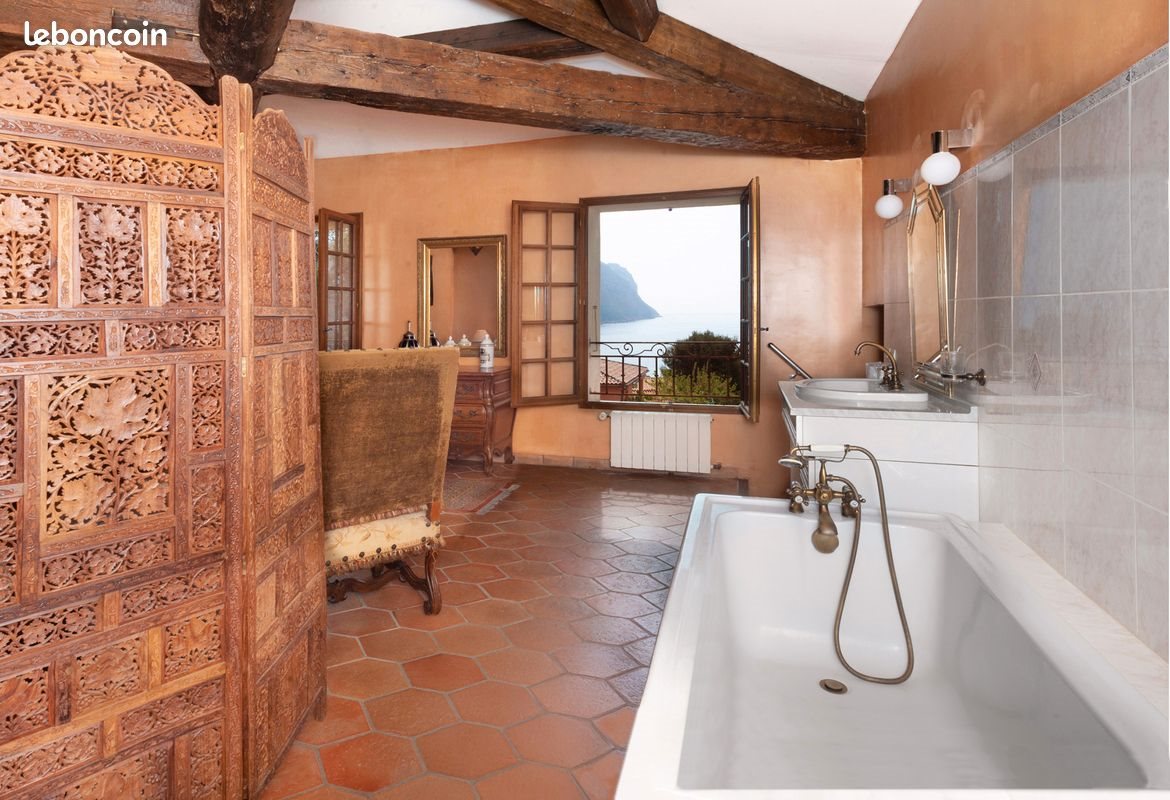 Maison à louer, 262m², Cassis