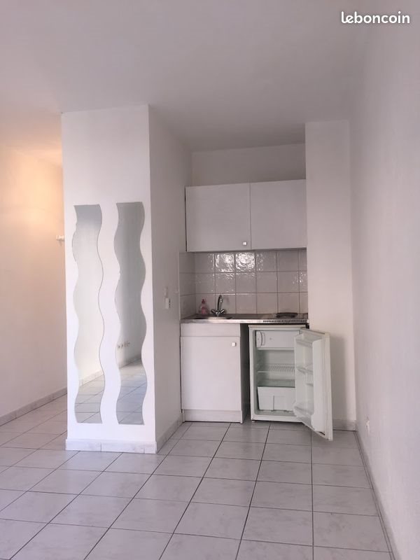 Appartement à louer, 19m², Marseille 5ème