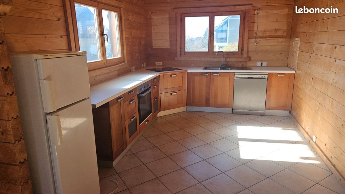 Maison à louer, NaNm², Fillinges