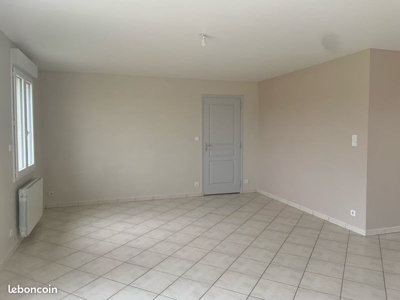 Maison à louer, 92m², Saint-André-de-Messei