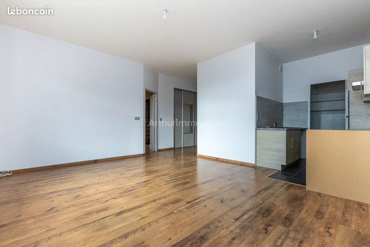 Appartement à vendre, 55m², Saint-Clair-de-la-Tour
