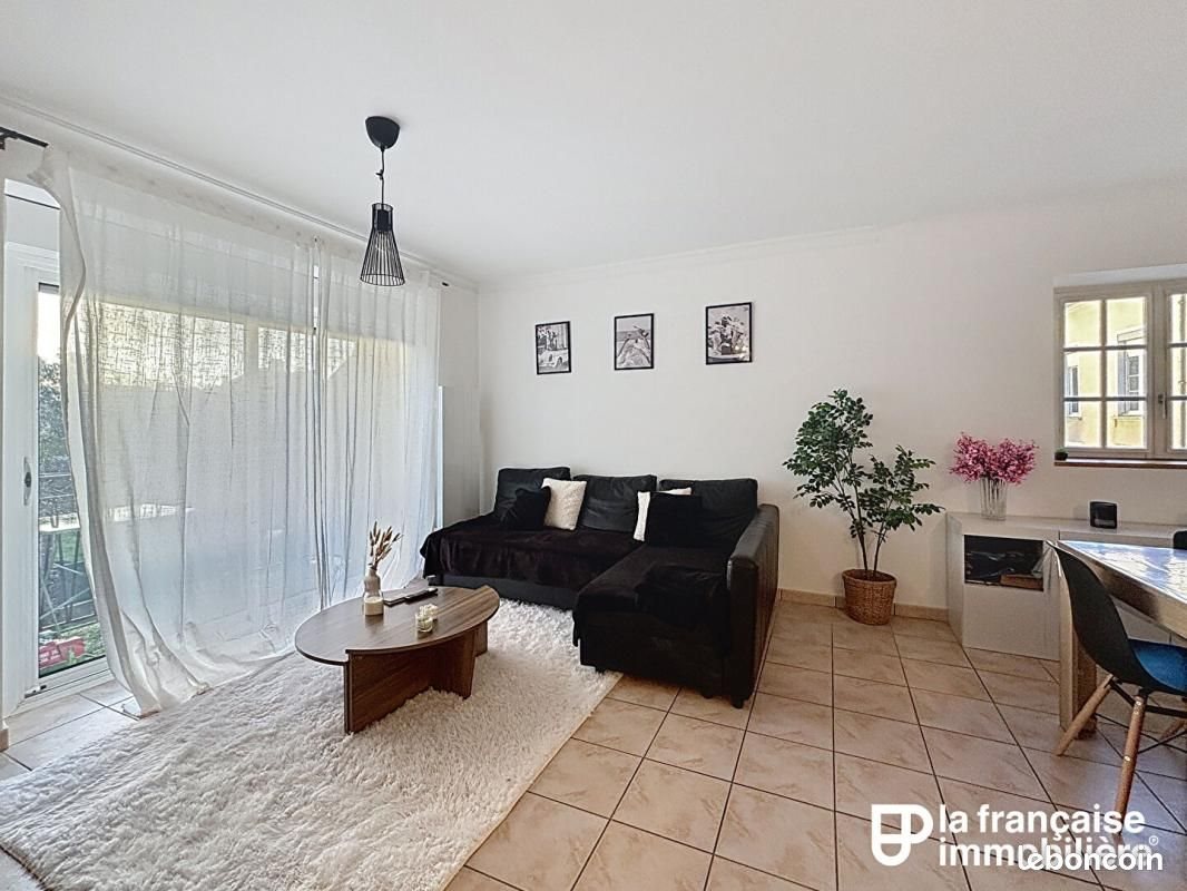 Appartement à louer, 67m², Monterfil