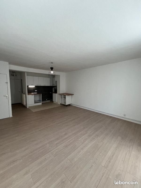 Appartement à louer, 71m², Le Chambon-Feugerolles