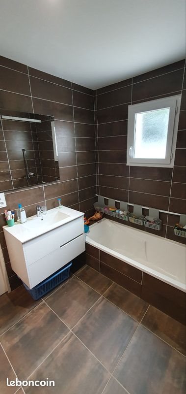 Maison à louer, 98m², Bonson
