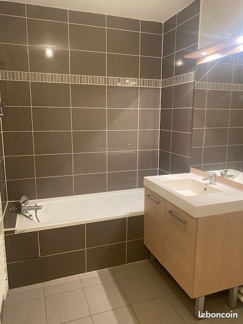 Appartement à louer, 65m², Bruges