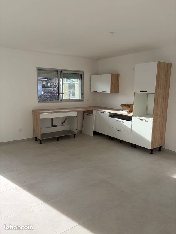 Maison à louer, 95m², Saint-Barthélemy-de-Beaurepaire