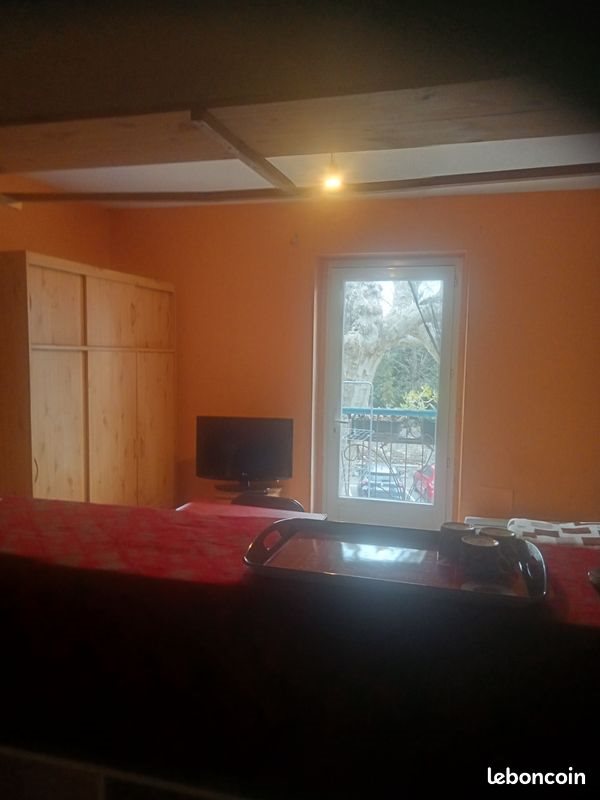 Appartement à louer, 25m², Saint-Marcel-d'Ardèche
