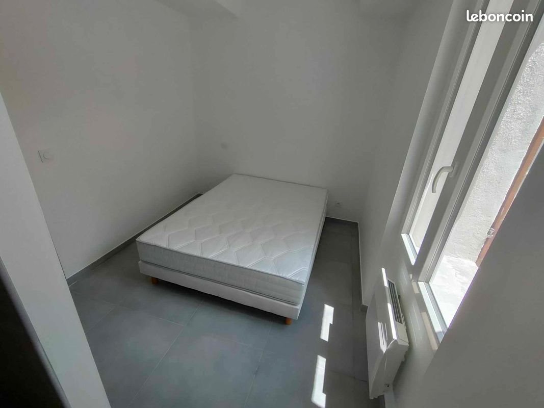 Appartement à louer, 30m², La Roquebrussanne