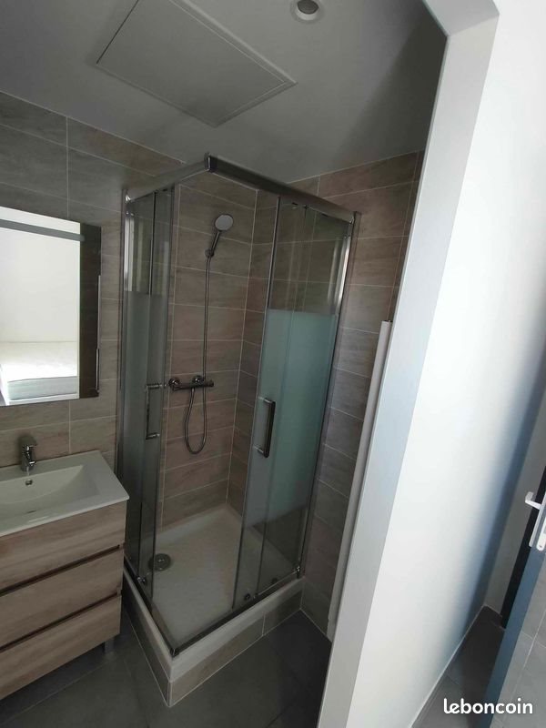 Appartement à louer, 30m², La Roquebrussanne