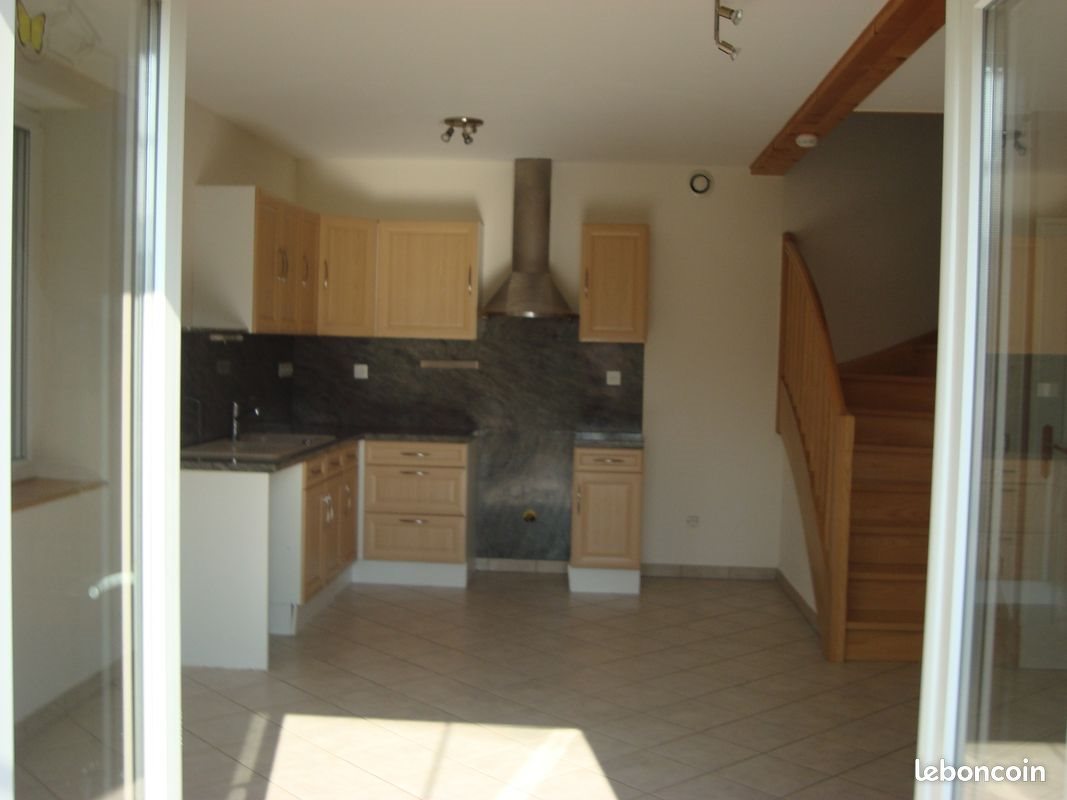 Maison à louer, 65m², Charpey