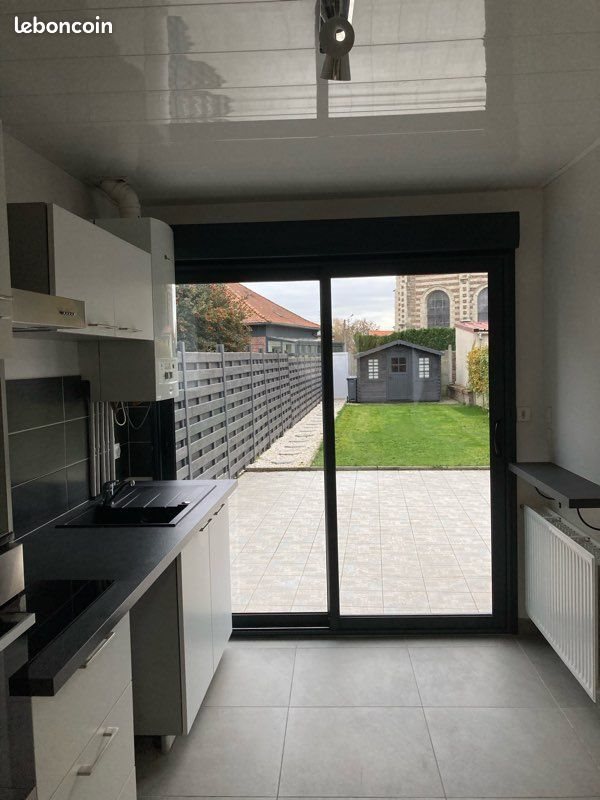 Maison à louer, 70m², Curgies