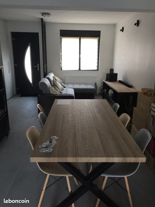 Maison à louer, 70m², Curgies