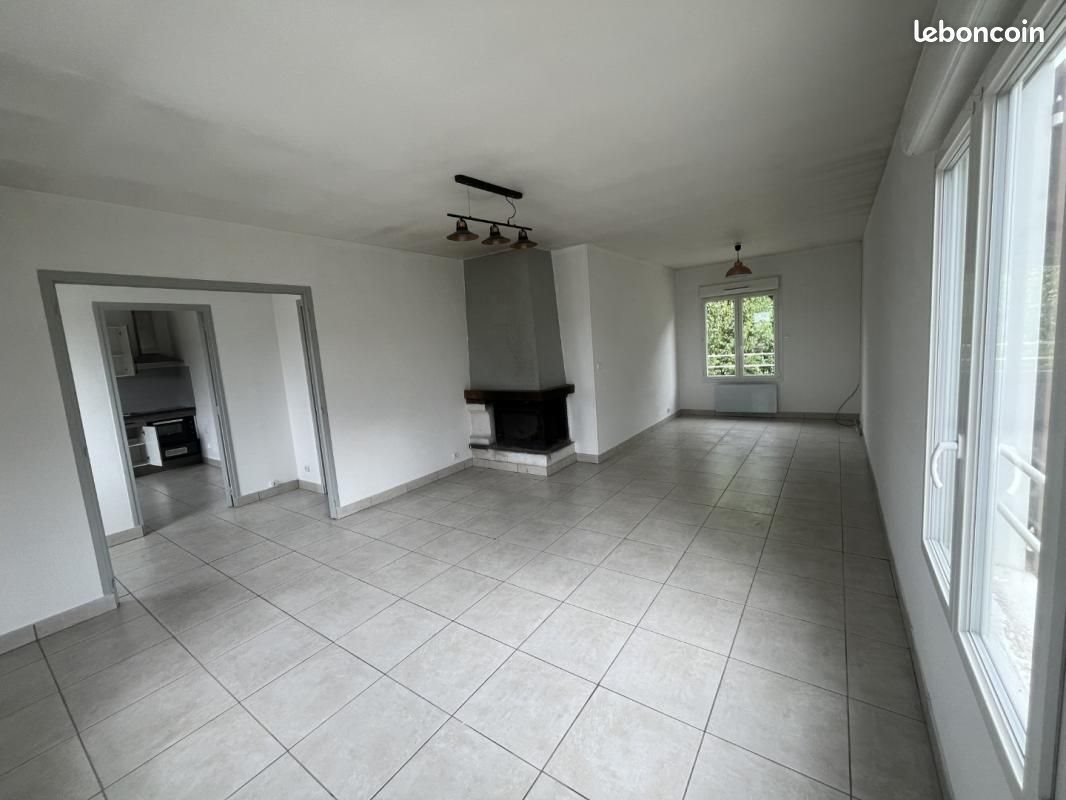 Maison à louer, 66m², Laheycourt