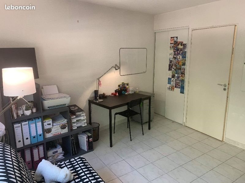 Appartement à louer, 25m², Marseille 5ème