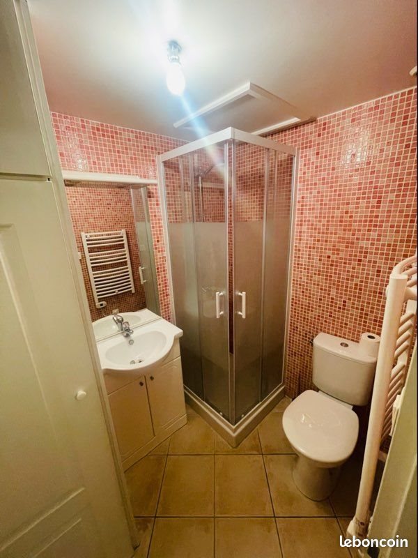 Appartement à louer, 30m², Pélissanne