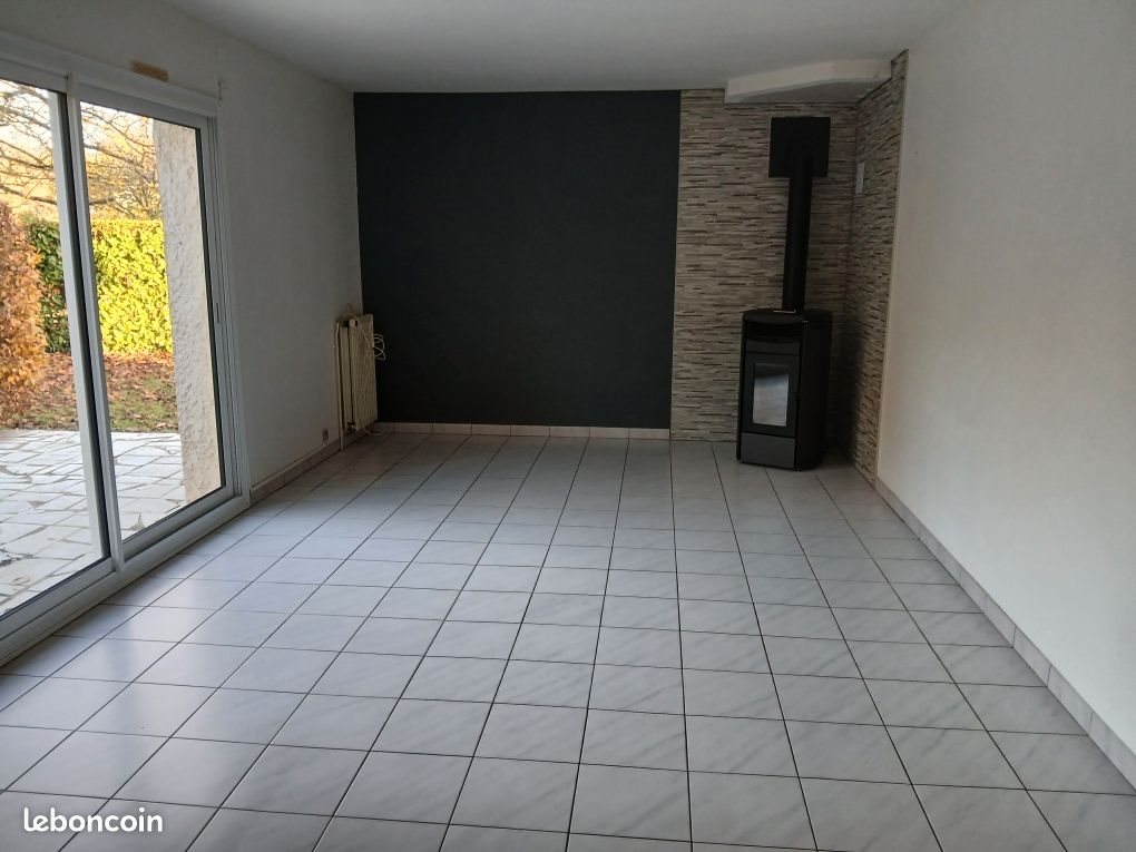 Maison à louer, 101m², Arçonnay
