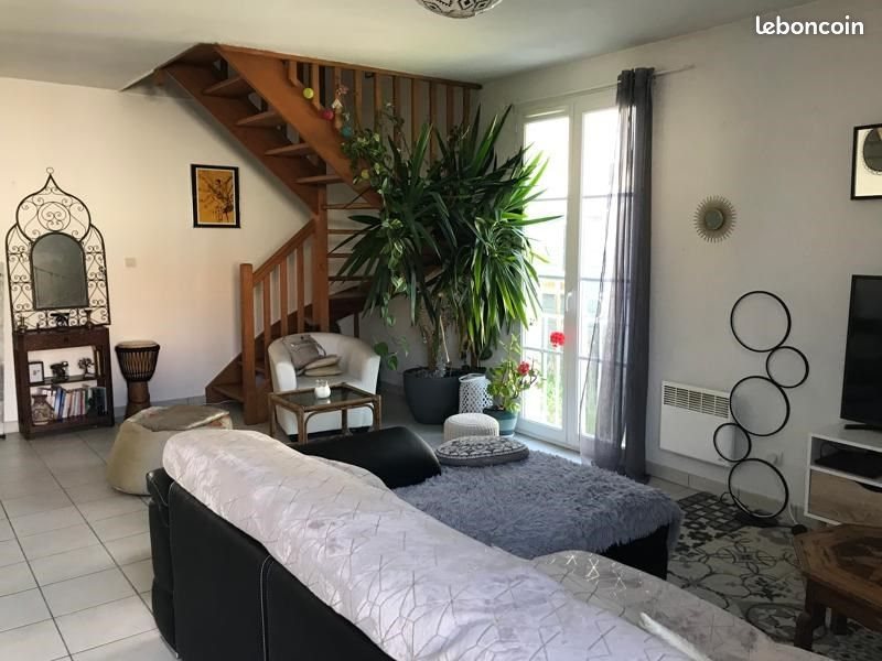 Appartement à louer, 66m², Saintes