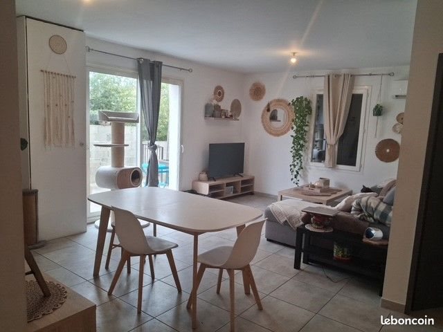 Appartement à louer, 68m², Jonquières-Saint-Vincent