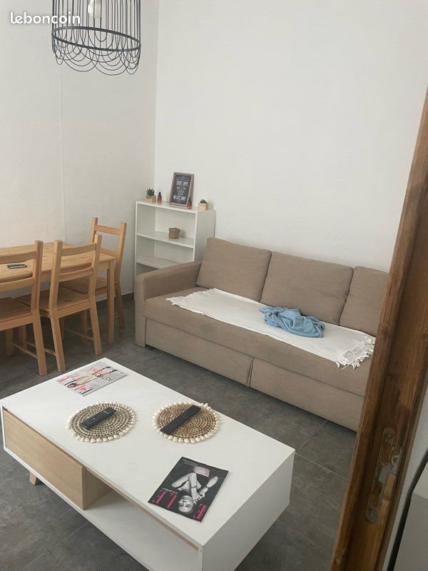 Appartement à louer, 40m², Nîmes