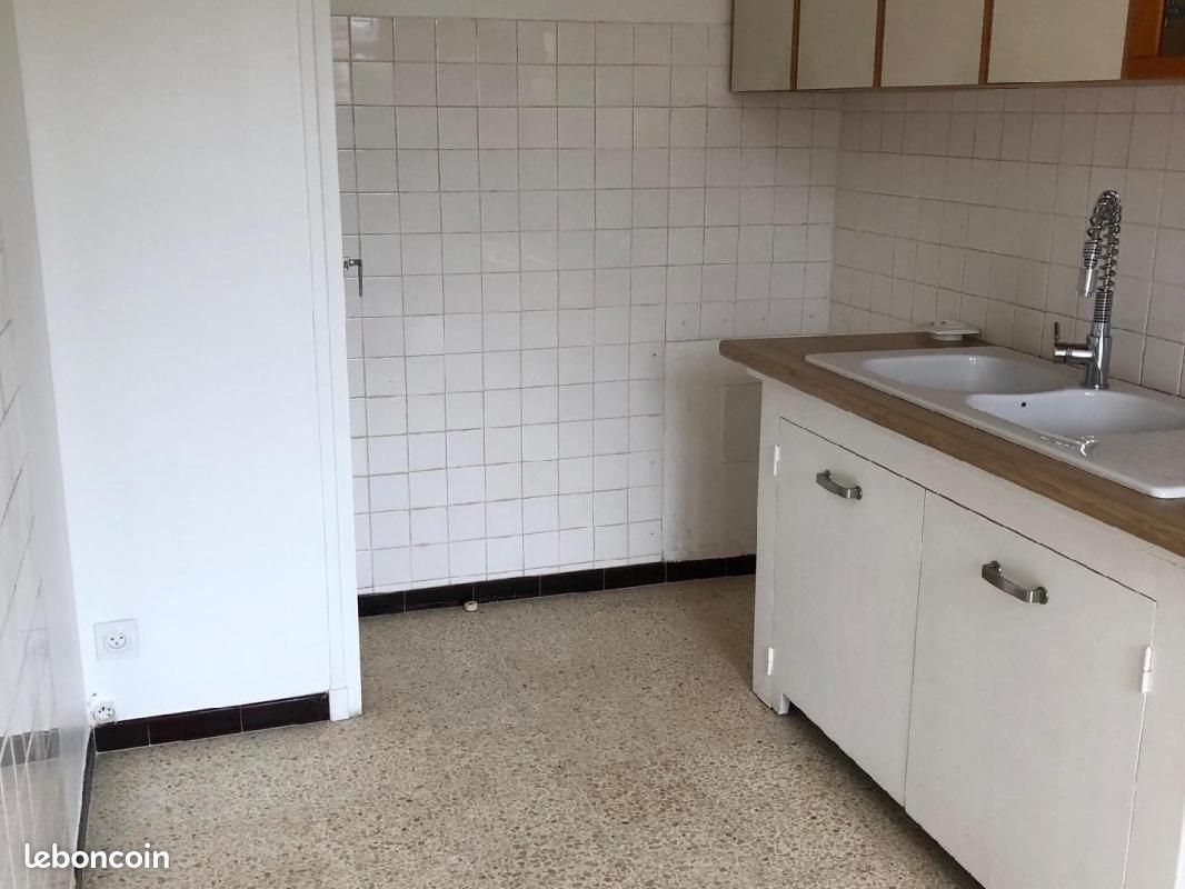 Maison à louer, 76m², Pertuis