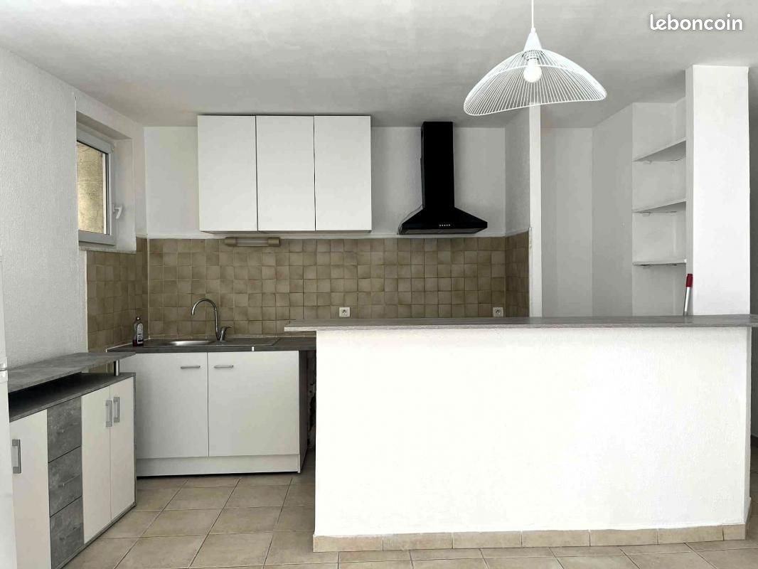 Appartement à louer, 40m², Aramon