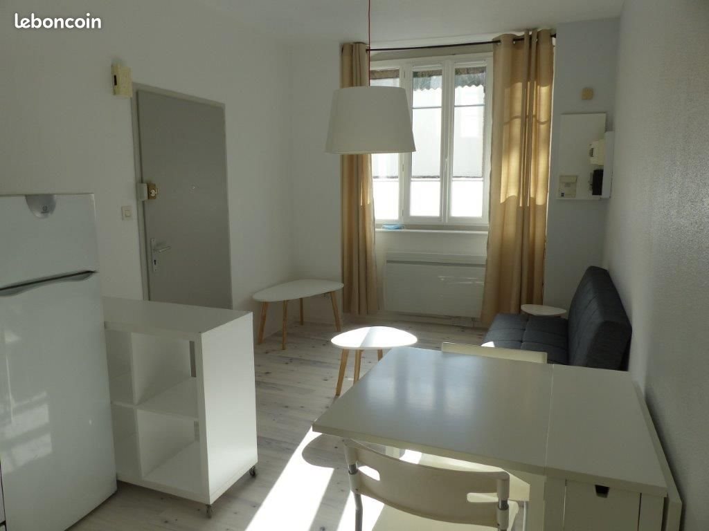 Appartement à louer, 32m², Lons-le-Saunier