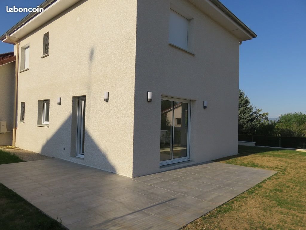 Maison à louer, 107m², Saint-Hilaire-de-Brens