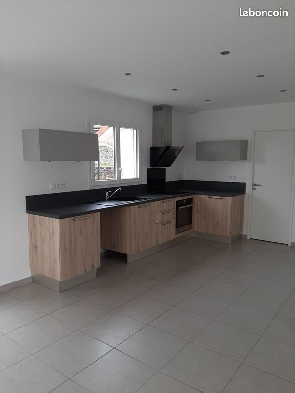 Maison à louer, 107m², Saint-Hilaire-de-Brens