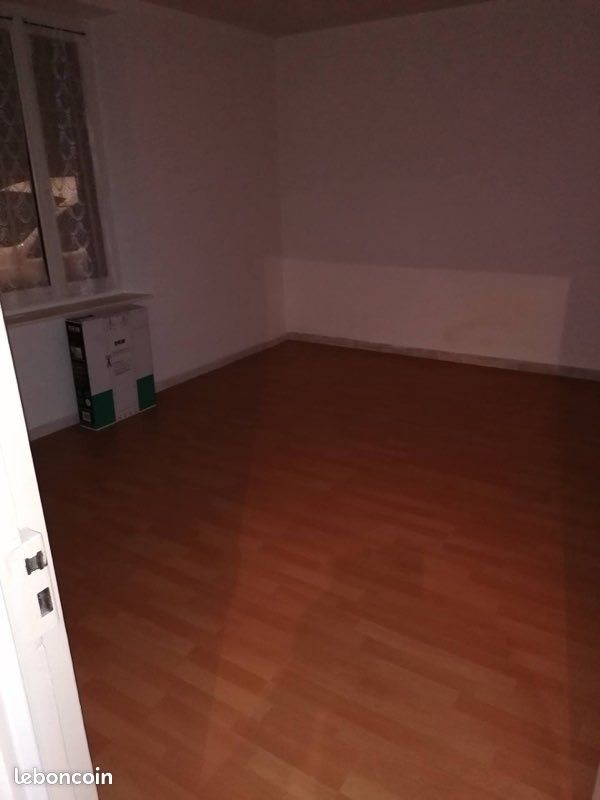 Maison à louer, 65m², Le Breil-sur-Mérize