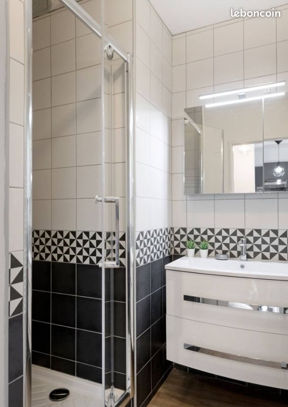 Appartement à louer, 17m², Aubenas