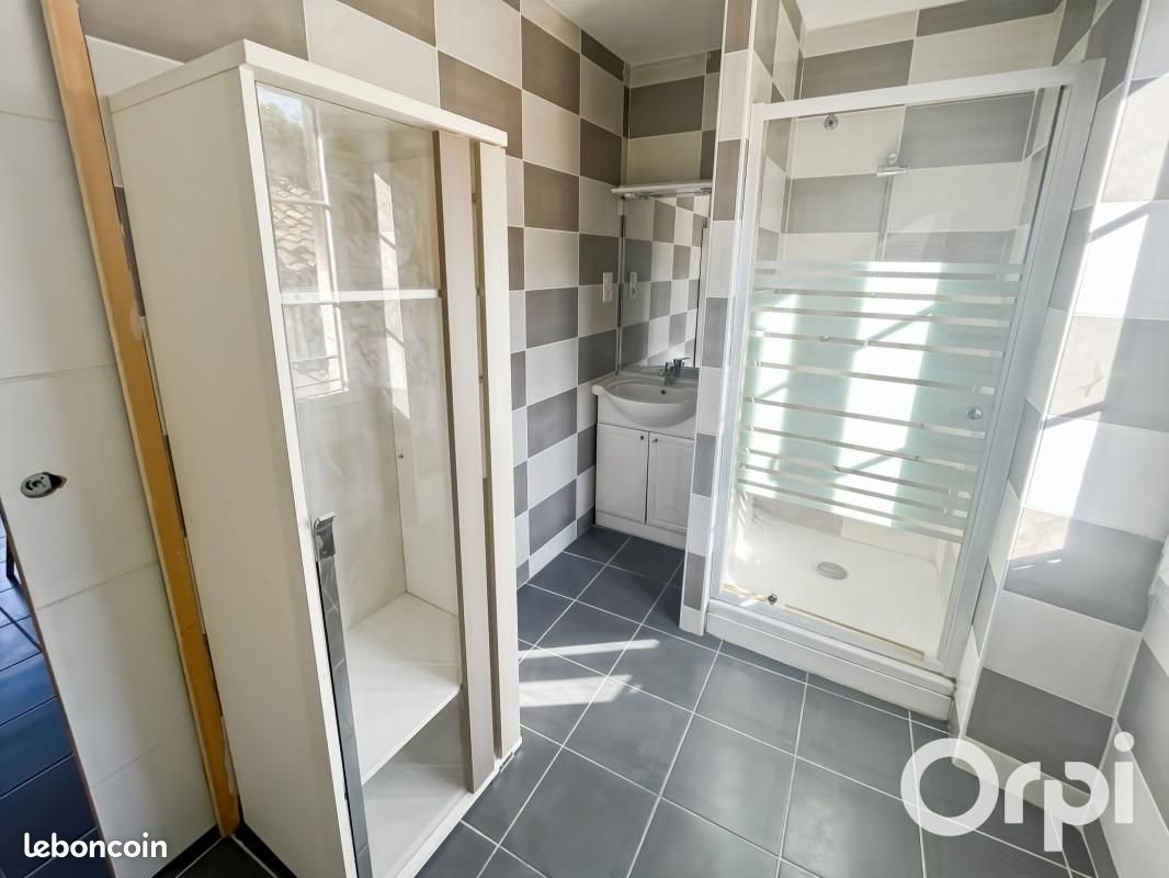 Appartement à louer, 21m², Bollène