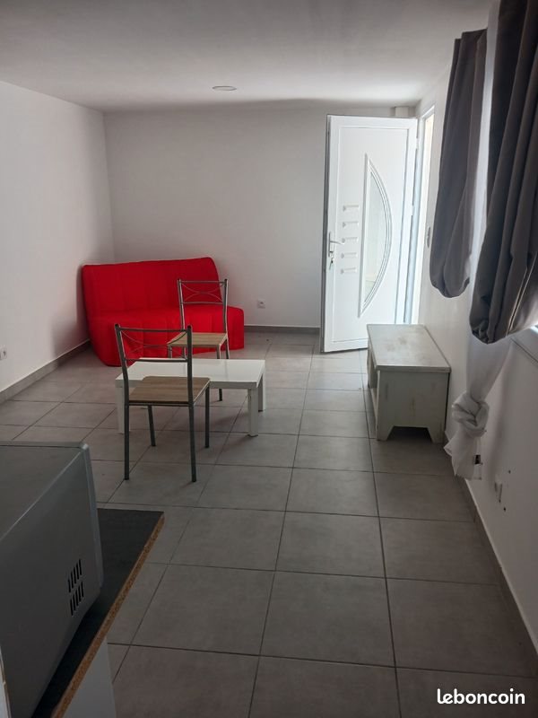 Appartement à louer, 26m², Nîmes