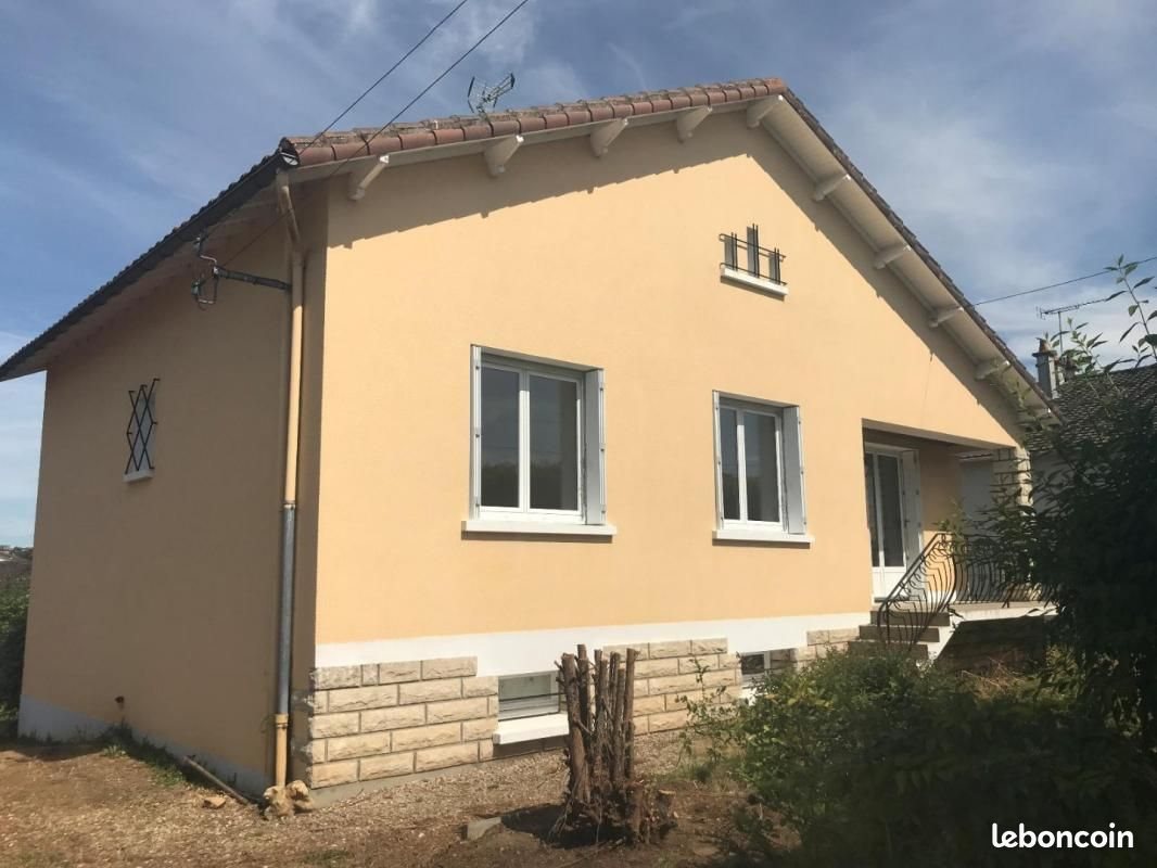 Maison à louer, 83m², Lussac-les-Châteaux