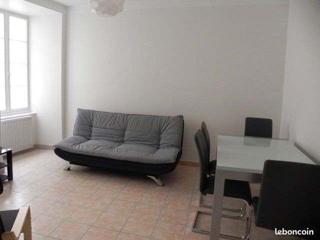 Appartement à louer, 46m², Millau