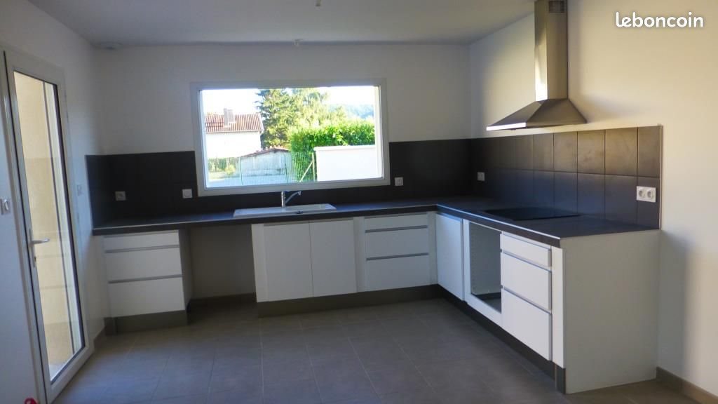 Maison à louer, 110m², Sablons