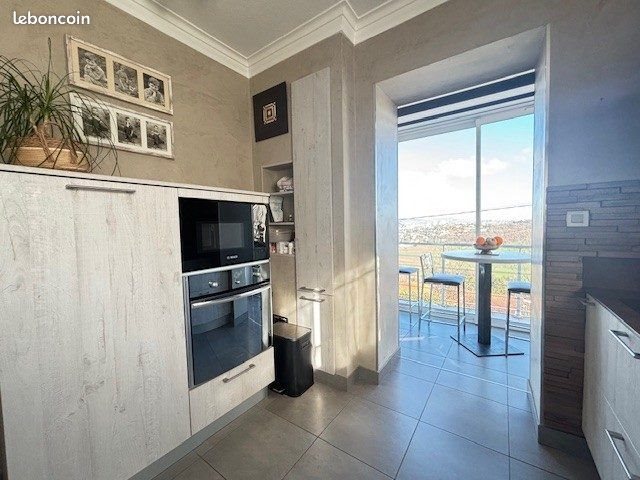 Maison à vendre, 204m², Saint-Genest-Lerpt