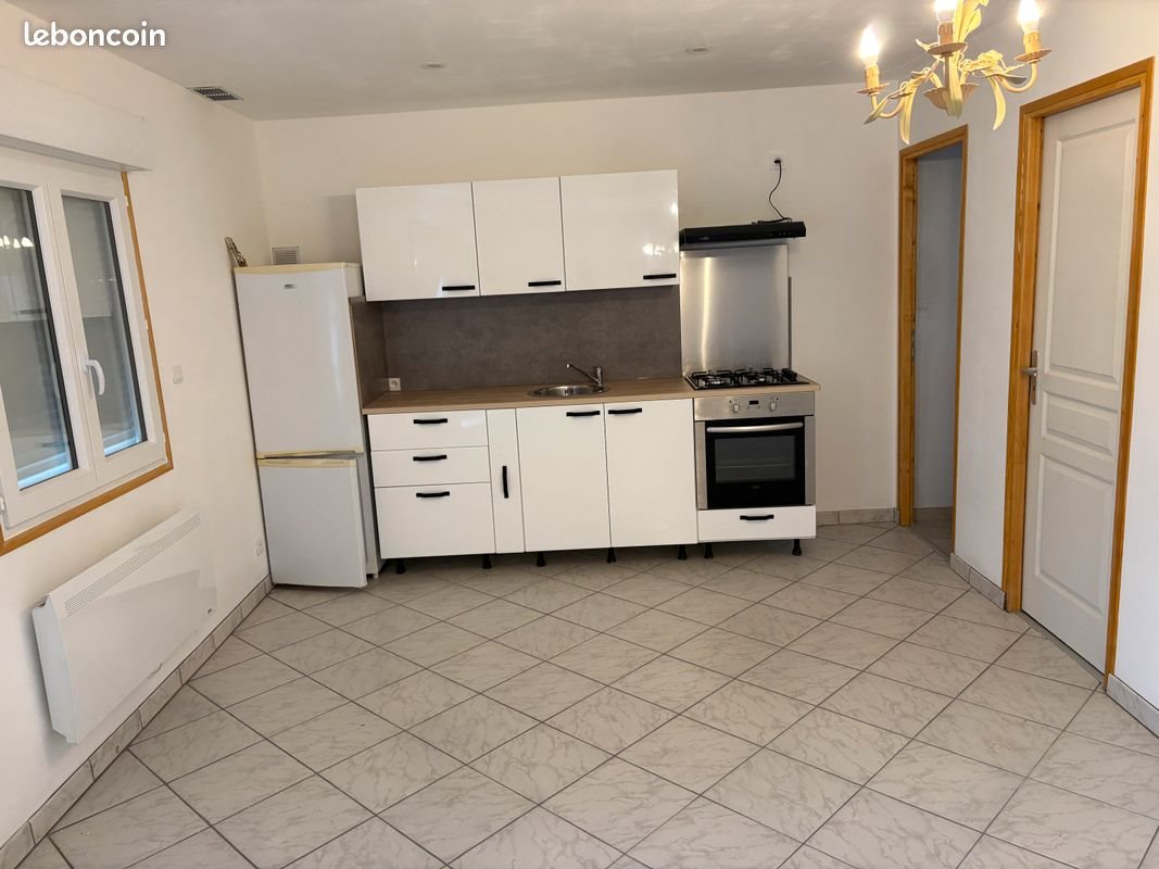 Maison à louer, 78m², Rambures