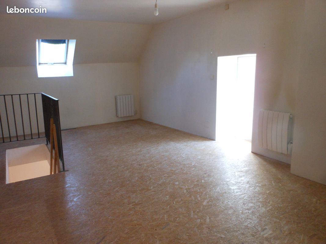 Maison à louer, 49m², Sancergues