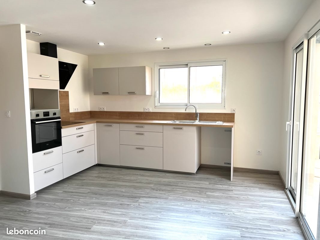 Maison à louer, 142m², Chaniat