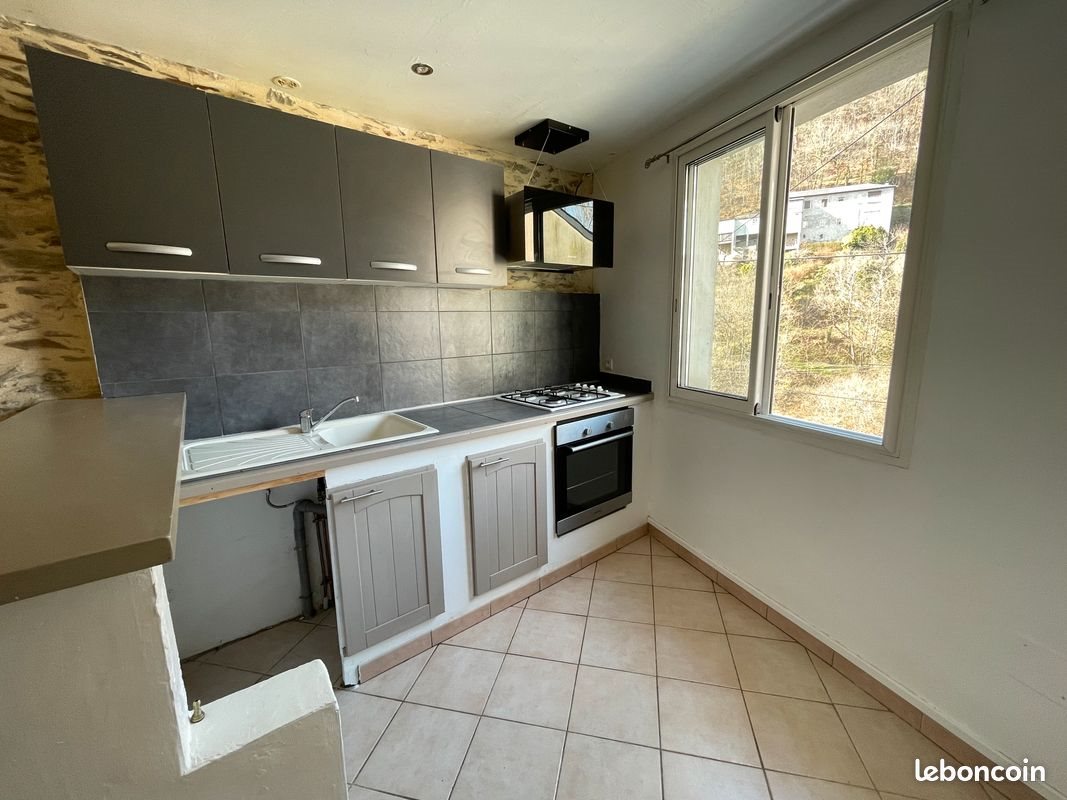 Maison à louer, 75m², Vabre