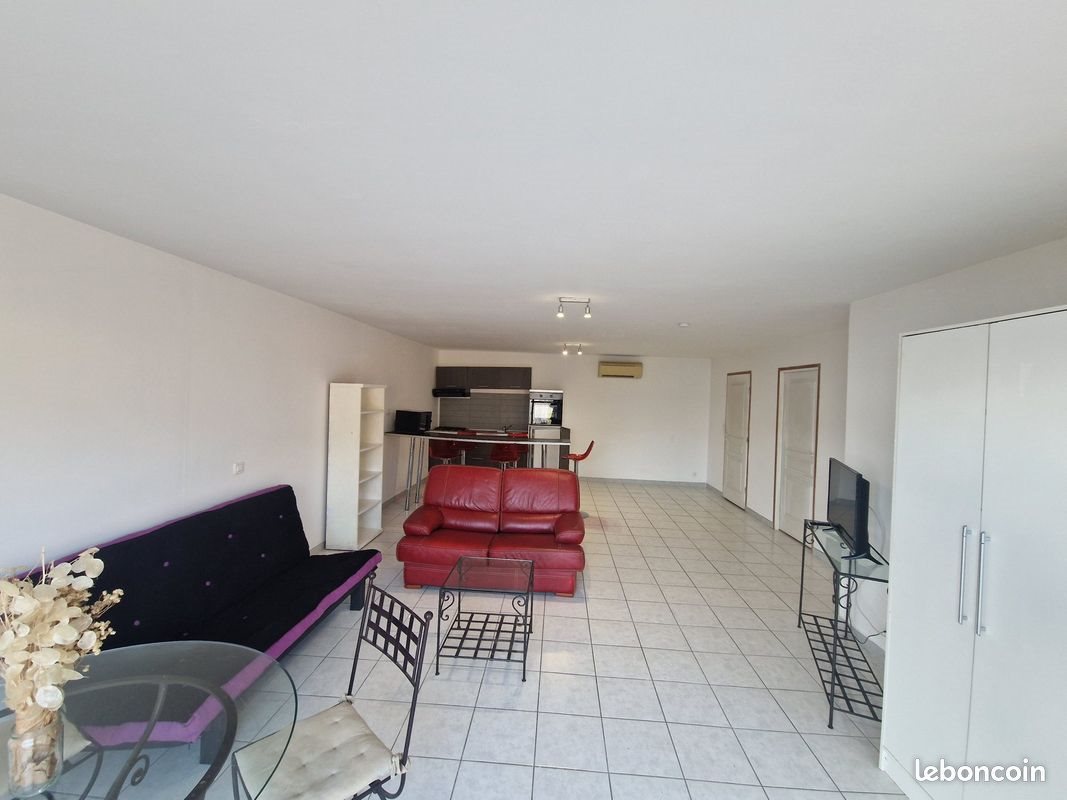 Appartement à louer, 47m², Contes